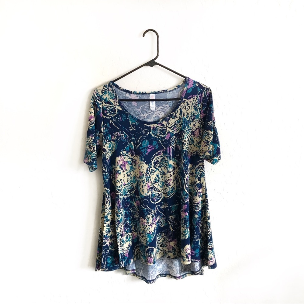 4/$25 sale lularoe shirt